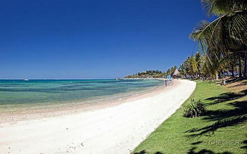 anse vata beach la promenade hotel noumea