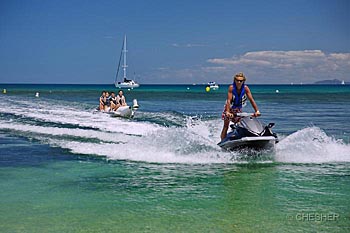 l'Escapade Island Resort Banana Boat