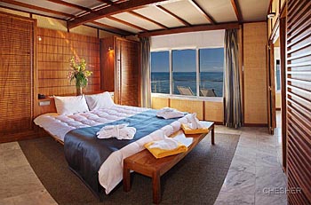 Overwater Bungalow bedroom