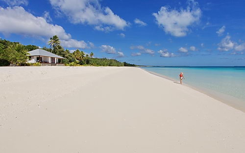 Paradis d'Ouvea resort beach Ouvea ile loyaute Nouvelle Caledonie
