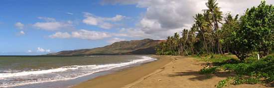 Plage de Ponerihouen cote Est Nouvelle Caledonie
