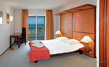 La Promenade Suite Executive bedroom